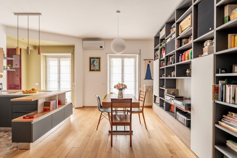 Open Space in stile contemporaneo di 35 di Caleidoscopio Architettura