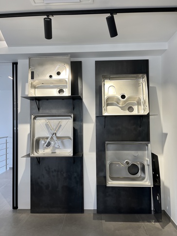 Open Space in stile moderno di 150 di BF interni