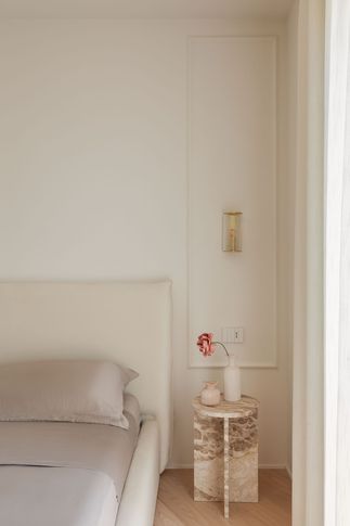 Camera da Letto in stile minimal di 14 di Sofia Carta Studio