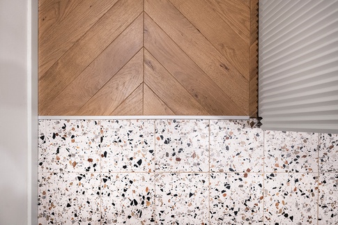 Cucina in stile iconico di 30 di tIPS ARCHITECTS