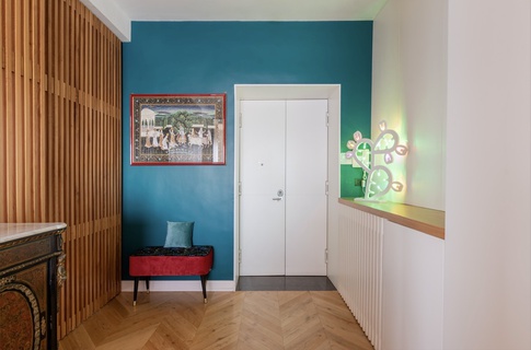 Ingresso in stile contemporaneo di 10 di Rossella Fiorillo architetto