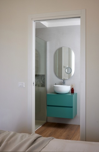 Bagno in stile contemporaneo di 4 di DQA Studio di architettura