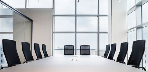 Open Space in stile moderno di 6000 di Lorenzo Franzi | Fotografia