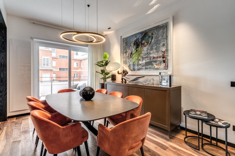 Soggiorno in stile contemporaneo di 20 di MOB Architects