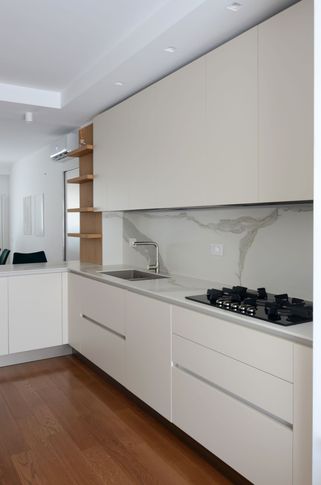 Cucina in stile contemporaneo di 16 di Fiorenzo D'Onofrio Architetto