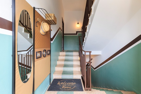 Ingresso in stile moderno di 30 di Caterina Scamardella Architetto Ingresso in stile moderno di 30 di Caterina Scamardella Architetto