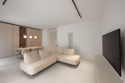 Open Space in stile minimal di 35 di Carola Ribotta architetto
