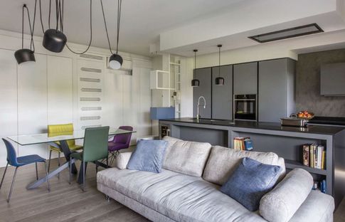 Open Space in stile minimal di 42 di RT_architetto
