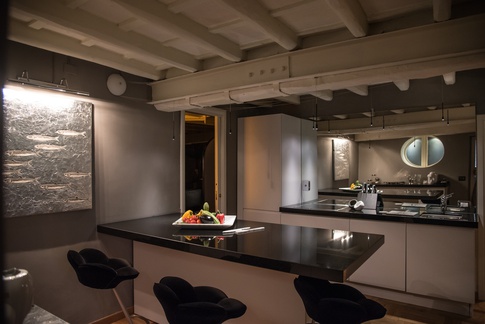 Soggiorno in stile glamour di 180 di Sara Lucci Architetto
