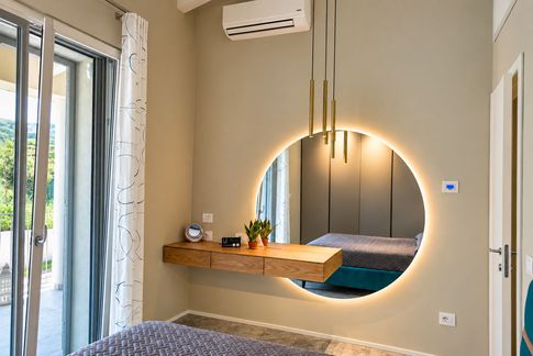 Camera da Letto in stile moderno di 13 di MICHELE VOLPI STUDIO INTERIOR DESIGN
