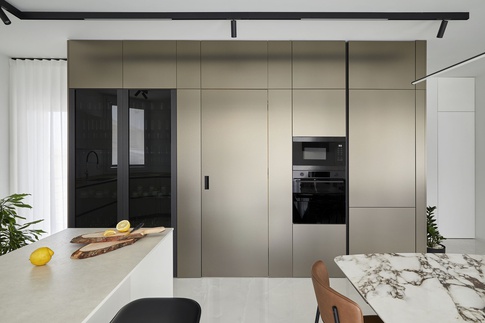 Open Space in stile moderno di 40 di Chantal Forzatti architetto