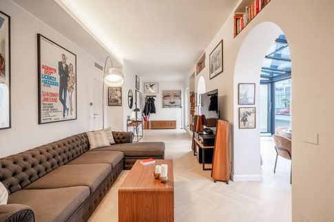 Open Space in stile glamour di 40 di Gianluca Chiocca Interior Design Studio Open Space in stile glamour di 40 di Gianluca Chiocca Interior Design Studio