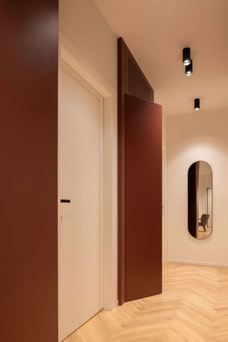 Corridoio in stile contemporaneo di 4 di Subconscio studio