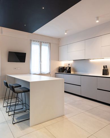 Cucina in stile contemporaneo di 17 di Frame Farm - Architecture & Design