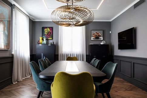 Sala da Pranzo in stile contemporaneo di 40 di Lorenzo Franzi | Fotografia