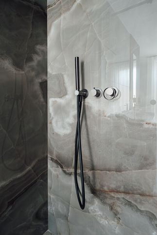 Bagno in stile moderno di 5 di Salvatore Sito Interior Designer