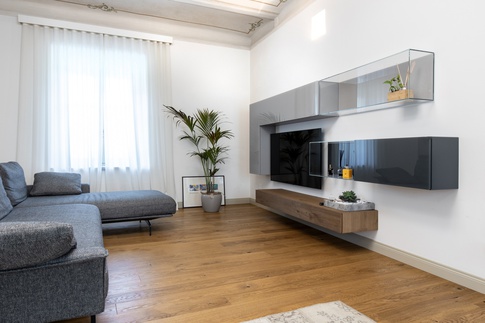 Soggiorno in stile moderno di 40 di Carola Ribotta architetto