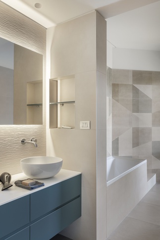 Bagno di Servizio in stile moderno di 7 di Chantal Forzatti architetto