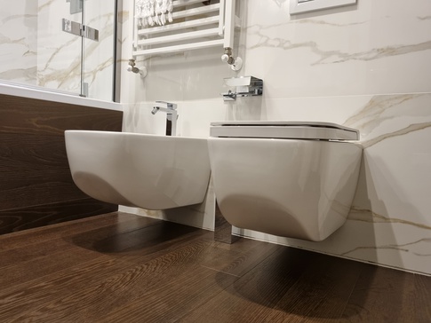 Bagno in stile moderno di 5 di Pamela Camposano Ingegnere Architetto