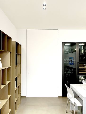 Open Space in stile moderno di 60 di B2Carchitetti Open Space in stile moderno di 60 di B2Carchitetti