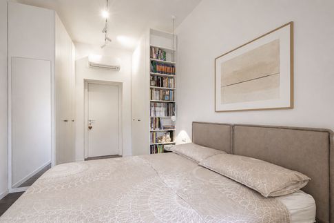 Camera da Letto in stile contemporaneo di 15 di Desearq studio - architettura e interior design