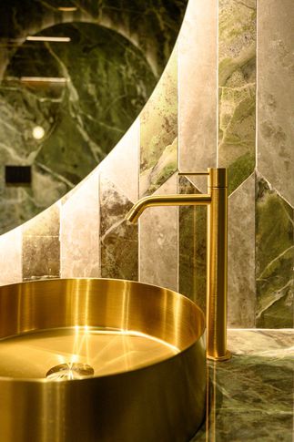 Bagno in stile contemporaneo di 20 di Salvatore Sito Interior Designer