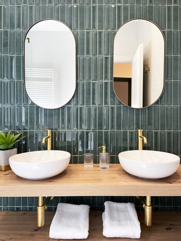 Bagno in stile contemporaneo di 5 di Andrea Piattella