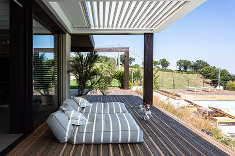 Facciata in stile moderno di null di VIU' STUDIO DI ARCHITETTURA