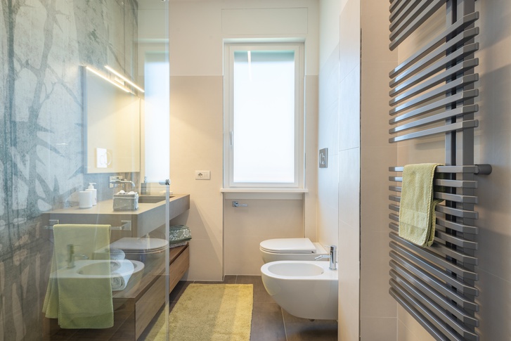 Bagno in stile tropicale di 6 di BB1 Architettura & Design