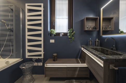 Bagno in stile contemporaneo di 6 di Annalisa Carli Architetto Bagno in stile contemporaneo di 6 di Annalisa Carli Architetto
