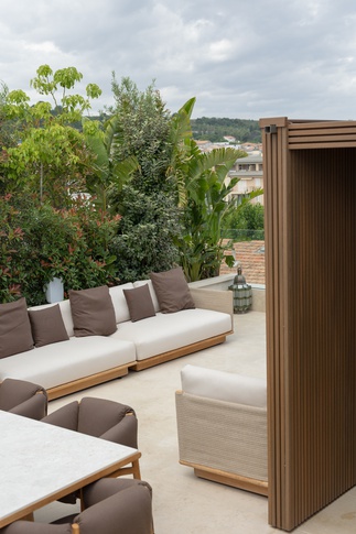 Terrazza in stile contemporaneo di 100 di Abitacolo Interni