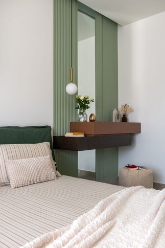 Camera da Letto in stile contemporaneo di 15 di Marila Fasulo Architetto
