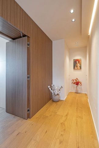 Ingresso in stile japandi di 5 di Studio di Architettura Barbara Vucusa Architetto Ingresso in stile japandi di 5 di Studio di Architettura Barbara Vucusa Architetto