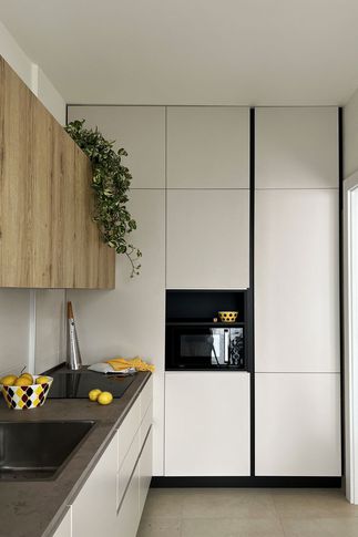 Cucina in stile contemporaneo di 9 di architempore