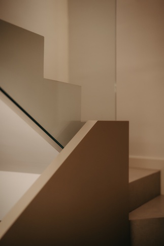 Open Space in stile contemporaneo di 135 di Architetto Michelangelo Todisco