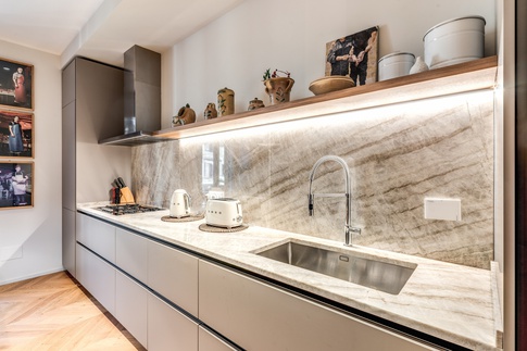 Cucina in stile contemporaneo di 14 di MOB Architects Cucina in stile contemporaneo di 14 di MOB Architects