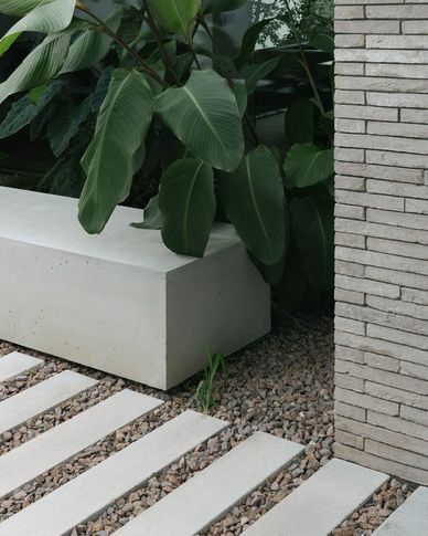 Patio in stile minimal di 40 di Didonè Comacchio Architects