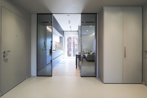 Soggiorno in stile contemporaneo di 30 di Desearq studio - architettura e interior design