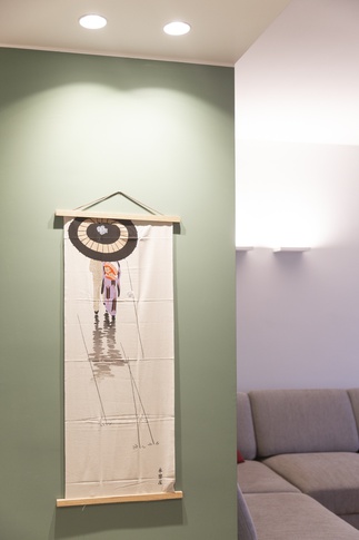 Open Space in stile contemporaneo di 25 di Serena Trentarossi Architetto