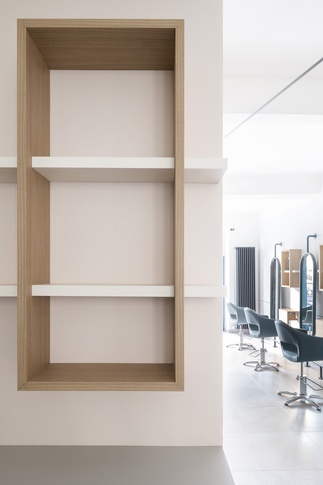 Open Space in stile contemporaneo di 55 di Studio A. Architetti Open Space in stile contemporaneo di 55 di Studio A. Architetti