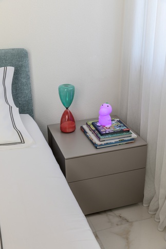 Open Space in stile moderno di 140 di CarnetCasa Open Space in stile moderno di 140 di CarnetCasa