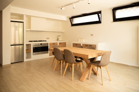 Taverna in stile contemporaneo di 40 di Chiara Brenca