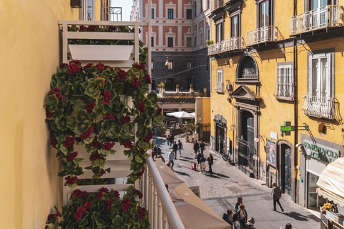 Balcone in stile contemporaneo di 8 di RAG Architettura di Giuseppe Raimondo Architetto
