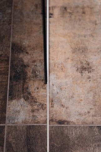 Bagno in stile industriale di 5 di Alexandra Designer