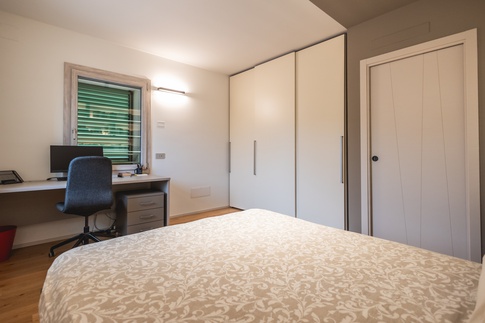 Camera da Letto in stile moderno di 23 di Architetto Zavagnini Daniele