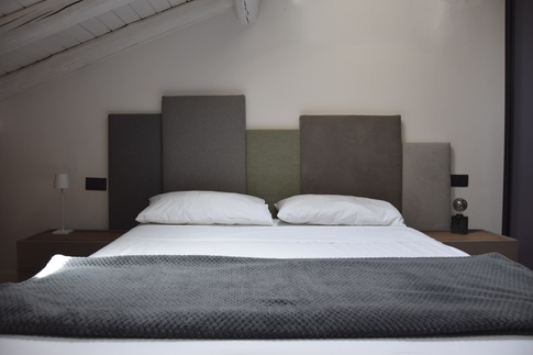 Camera da Letto in stile contemporaneo di 40 di C+C Cucuzza Cavallaro Architetti
