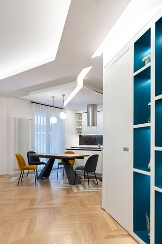 Open Space in stile eclettico di 55 di Pucciarelli Architetti