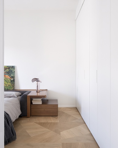 Camera da Letto in stile contemporaneo di 18 di Michela Cordisco Studio