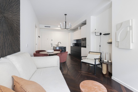 Open Space in stile contemporaneo di 20 di Martini & Partners