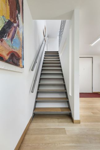 Scale in stile contemporaneo di 4 di Bossi Vigorito Building Interior